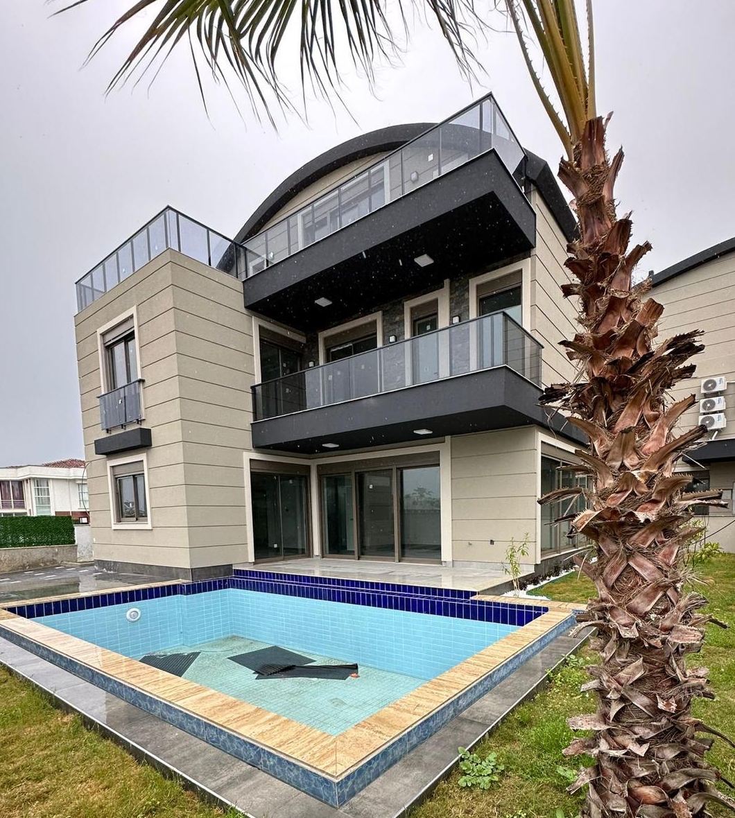 WhatsApp Image 2026-07-10 at 14.59.11 (17) Luxury Smart Villa 4+1