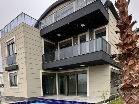 Luxury Smart Villa 4+1