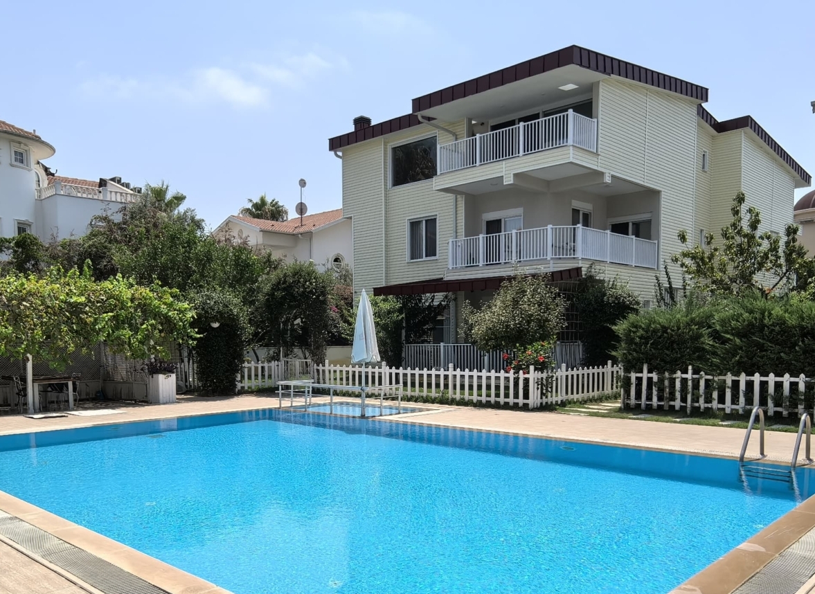 Premium Fully Furnished 6+1 Villa