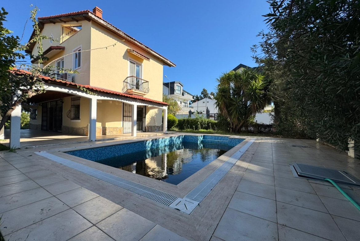 3+1 Detached Villa with Private Pool
